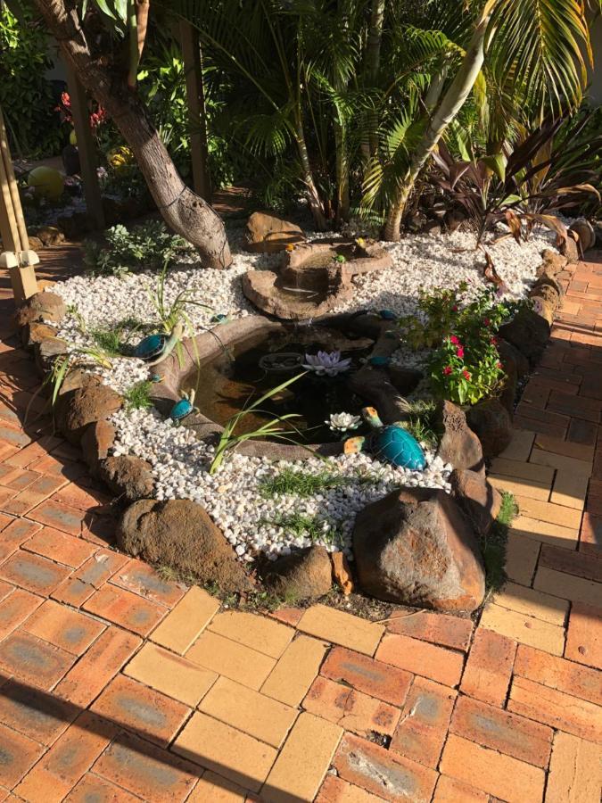 Bundaberg Coral Villa Motor Inn ภายนอก รูปภาพ