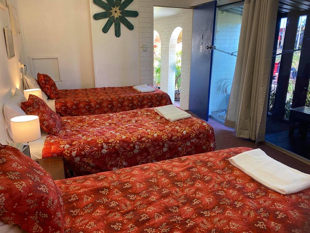 Bundaberg Coral Villa Motor Inn ภายนอก รูปภาพ