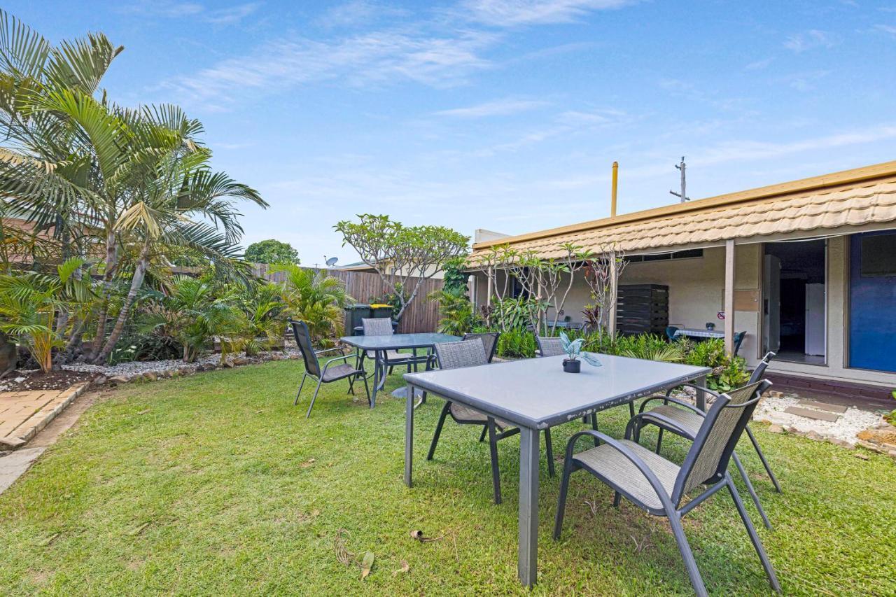 Bundaberg Coral Villa Motor Inn ภายนอก รูปภาพ