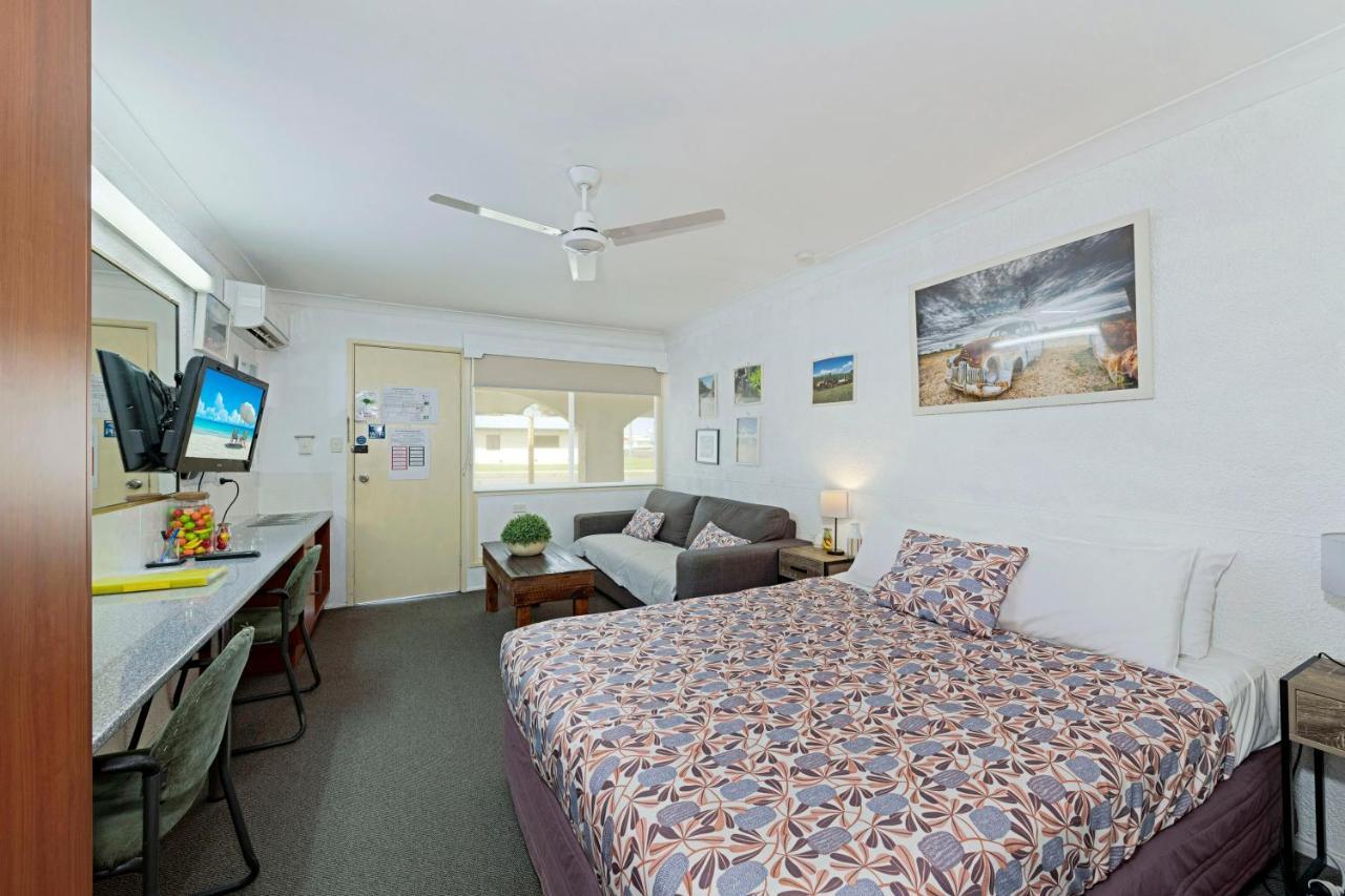 Bundaberg Coral Villa Motor Inn ภายนอก รูปภาพ