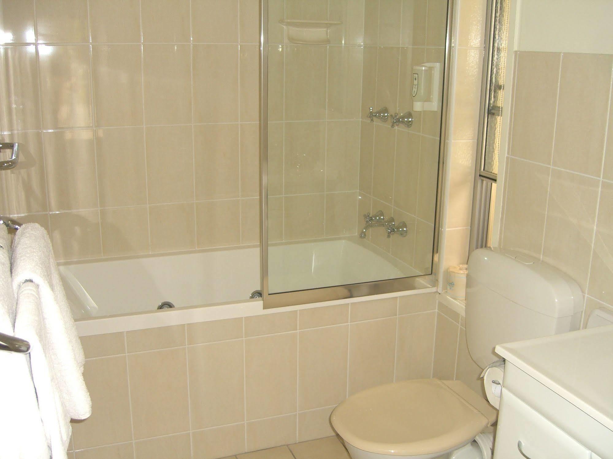 Bundaberg Coral Villa Motor Inn ภายนอก รูปภาพ