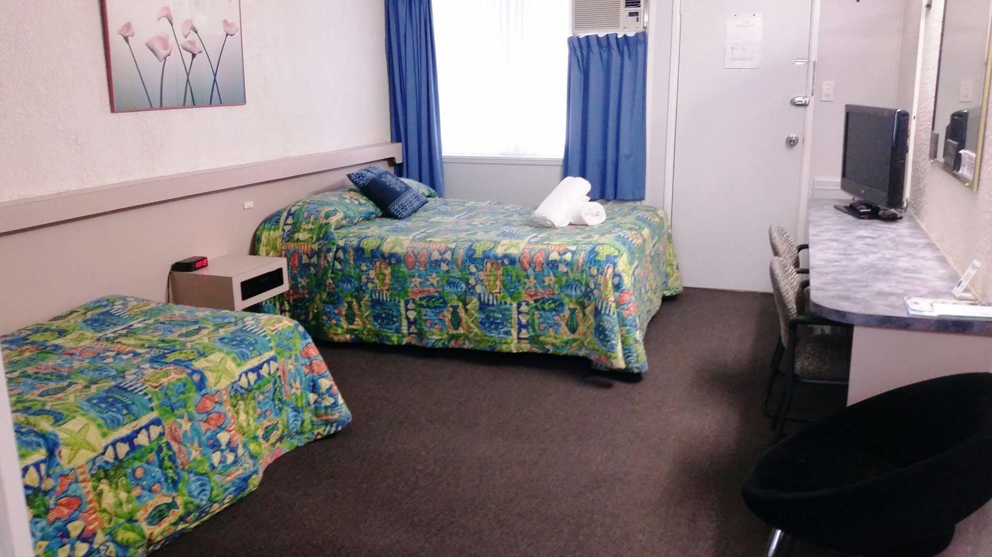 Bundaberg Coral Villa Motor Inn ภายนอก รูปภาพ