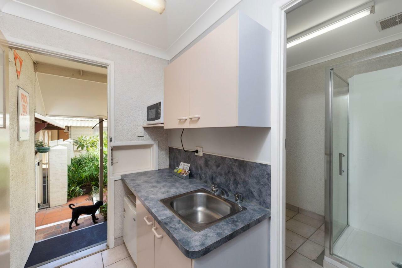 Bundaberg Coral Villa Motor Inn ภายนอก รูปภาพ